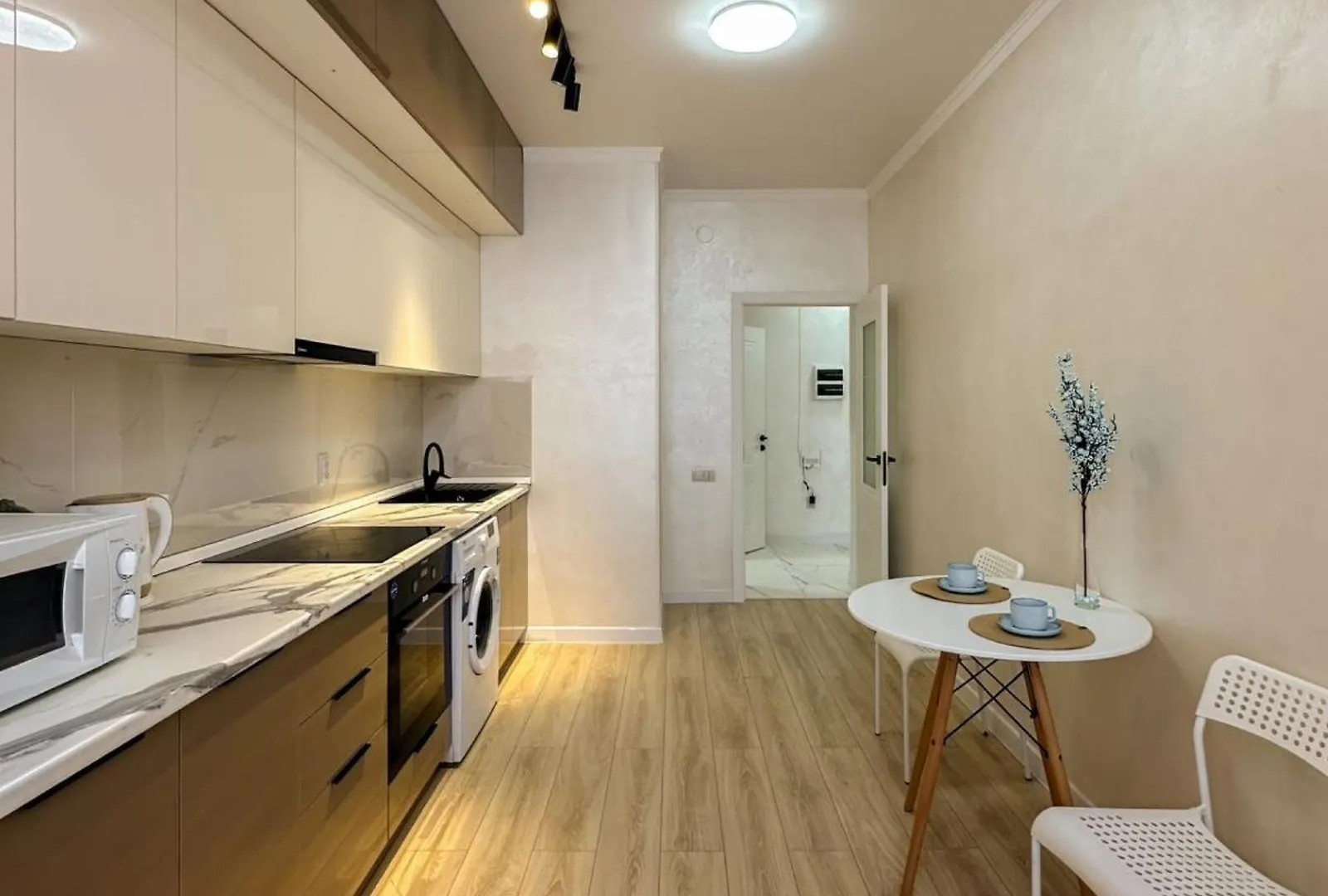 Стильная Квартира В Жилом Комплексе Almaty Apartment